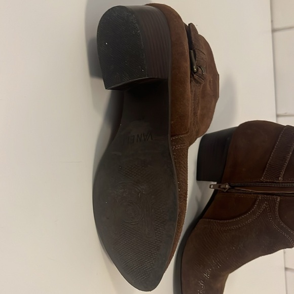 Vaneli Booties - Picture 4 of 6